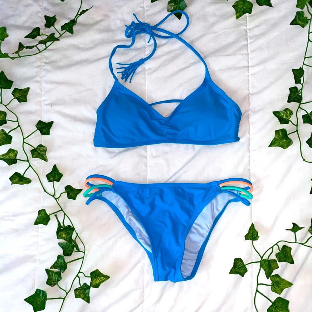 blue bikini